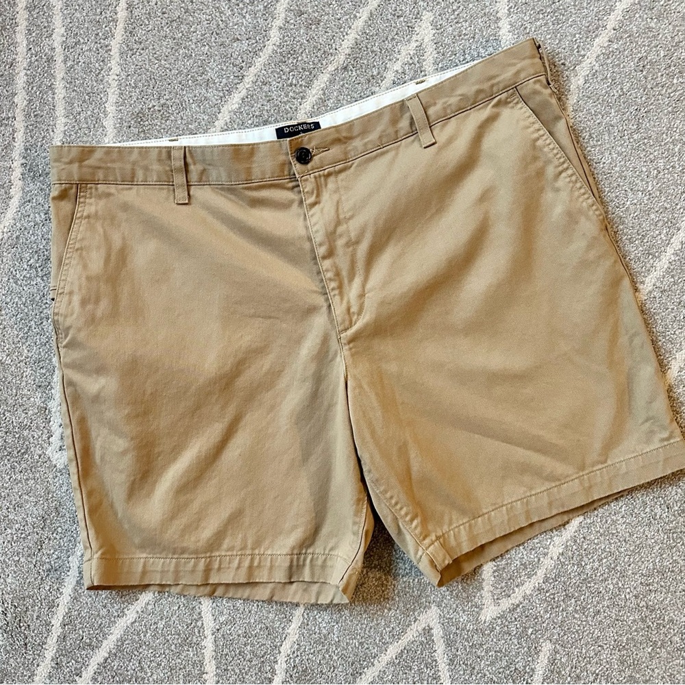 Dockers Classic Khaki Tan Chino Shorts